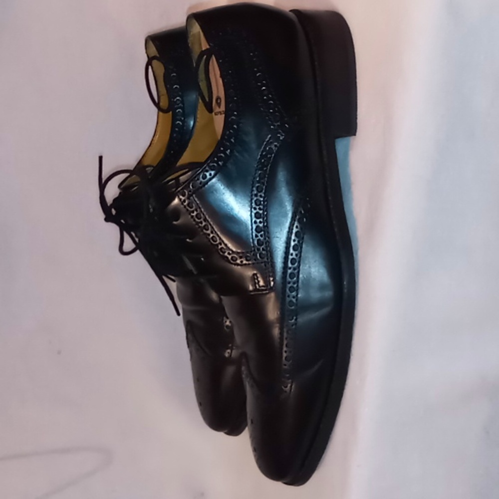 Cole Haan - Picture 4 of 10